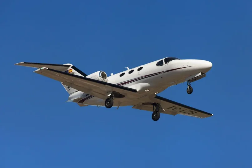 Charter-a ltd citation mustang paris to grenoble